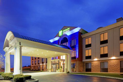Express & East Greenbush Albany-skyline An Ihg Hotel