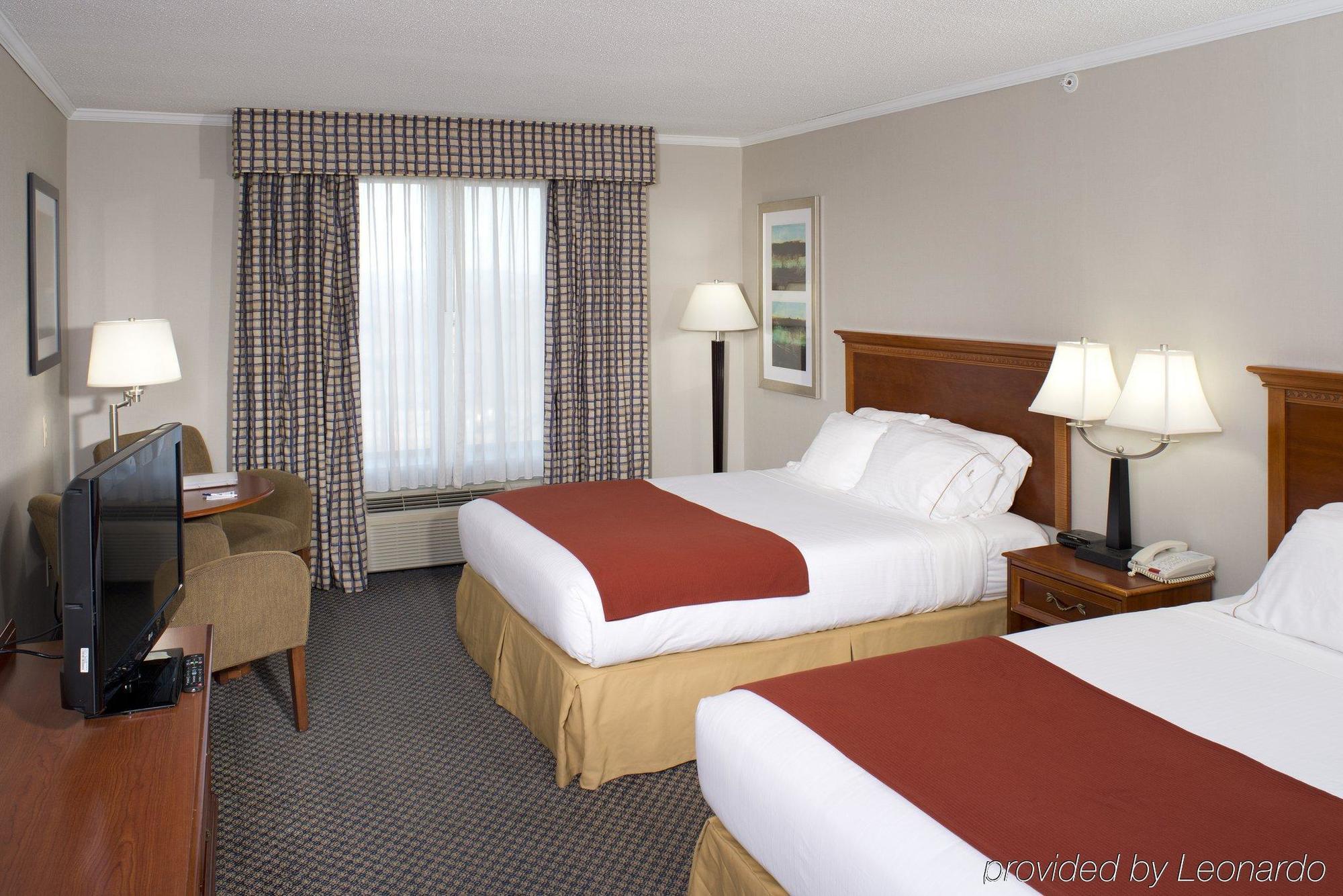 Hotel Express & East Greenbush Albany-skyline An Ihg Rensselaer