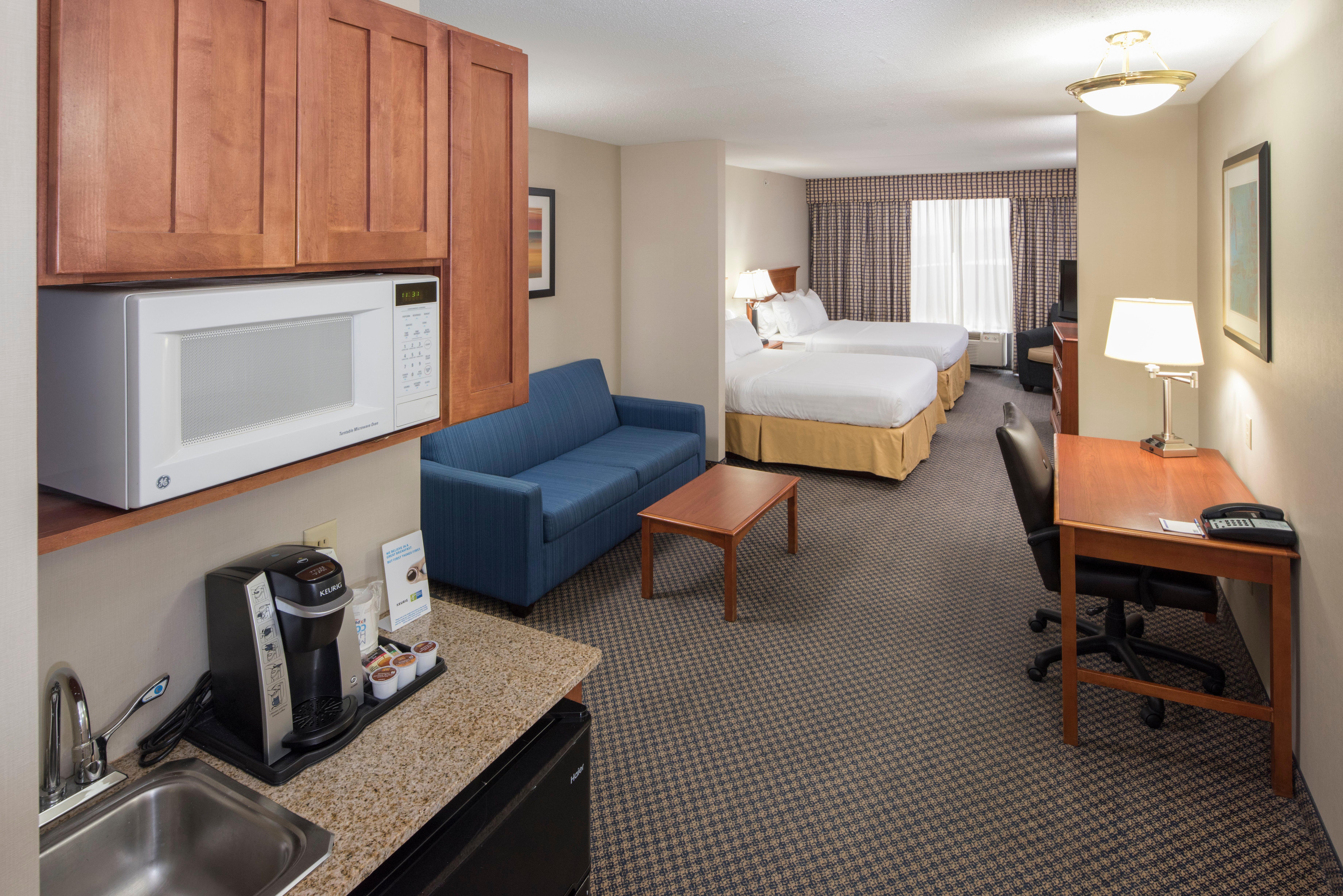 Express & East Greenbush Albany-skyline An Ihg Hotel