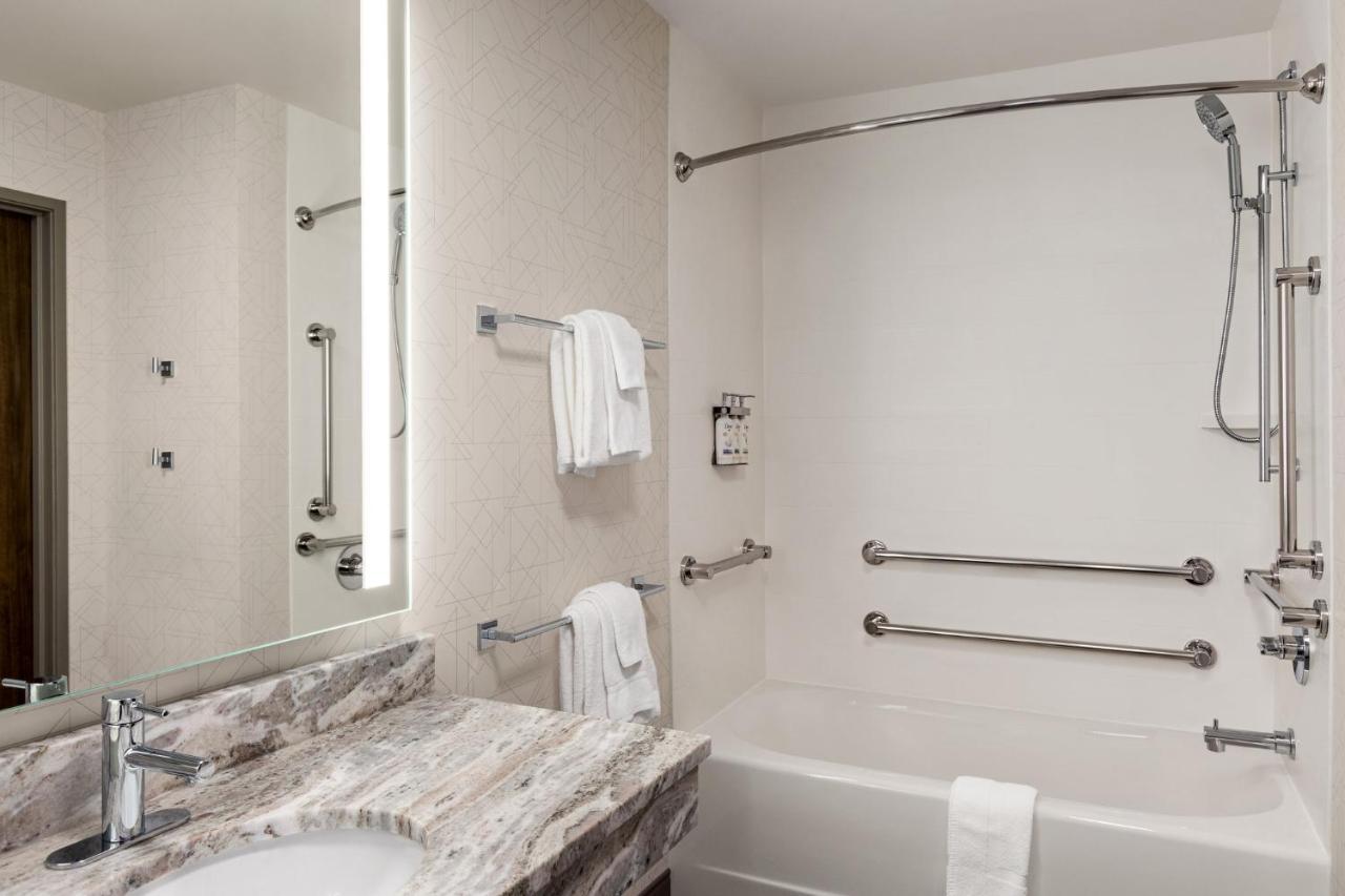 Express & East Greenbush Albany-skyline An Ihg Hotel 3*