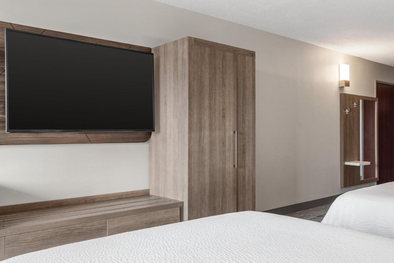 Hotel Express & East Greenbush Albany-skyline An Ihg Rensselaer