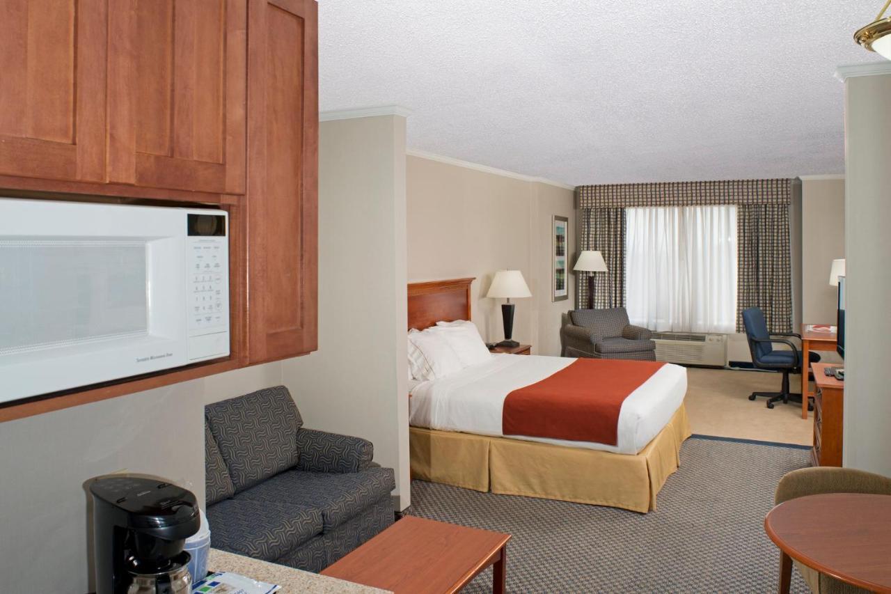 Express & East Greenbush Albany-skyline An Ihg 3* Rensselaer