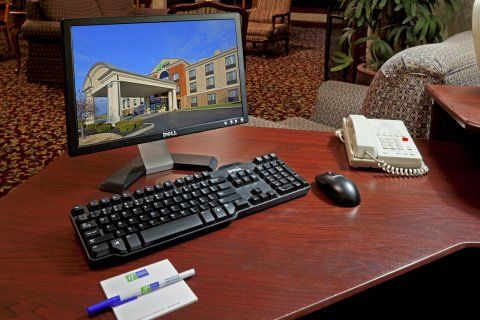 Express & East Greenbush Albany-skyline An Ihg