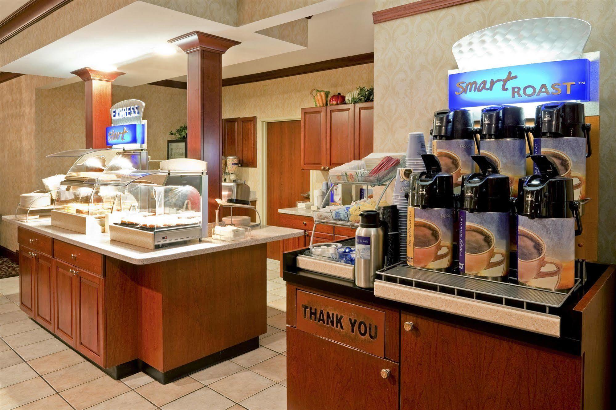 Express & East Greenbush Albany-skyline An Ihg Hotel